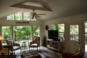 56 E Nuthatch Dr