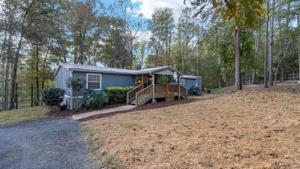 1041 Highway 293 SE