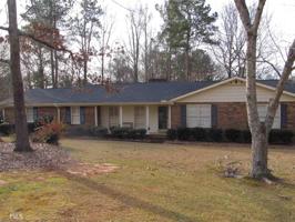 208 Lake Forest
