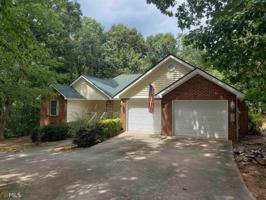 247 Ridgewood Dr