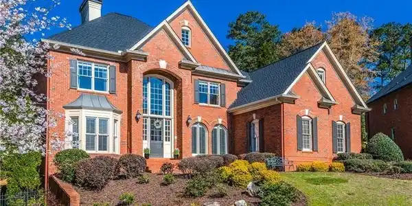 2035 Lake Shore Landing