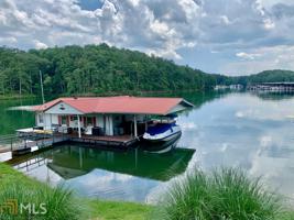 28 Harbor Dr