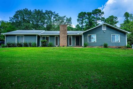 203 Lake Forest Drive