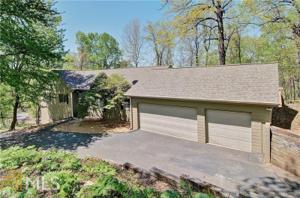 2105 Ridgeview Dr