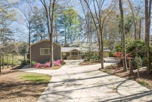 1082 Greensboro Road