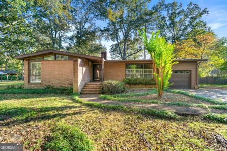 3013 Garden Lakes Boulevard NW, Rome GA 30165