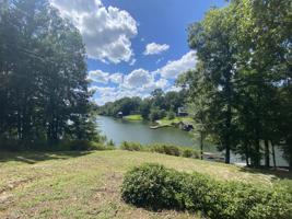 496 Lee Road 779