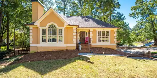 202 Mossy Place