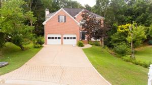 304 Lismore Ter