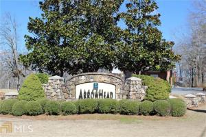 170 Lakeview Cir