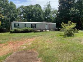 975 Shorewood Circle