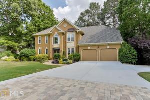 919 Laurel Crest Dr
