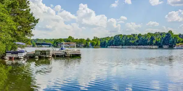 1000 Lake Windward Overlook