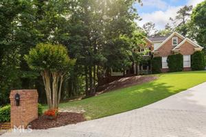 203 Madison Falls Ct