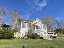 138 Lee Rd 2072 Road