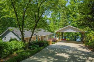 723 Shorewood Circle
