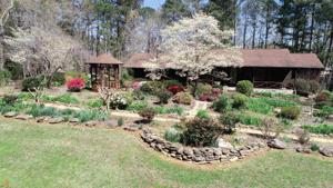 184 Riverbend