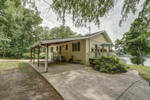 211 Cardinal Point