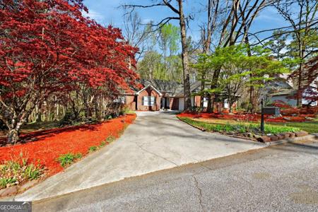 601 Cobblestone Lane, Stone Mountain GA 30087