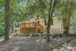 7302 Red Oak Drive SE