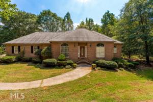 10 Green Valley Circle