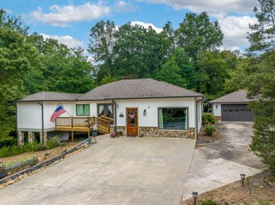 138 Lakeside Drive
