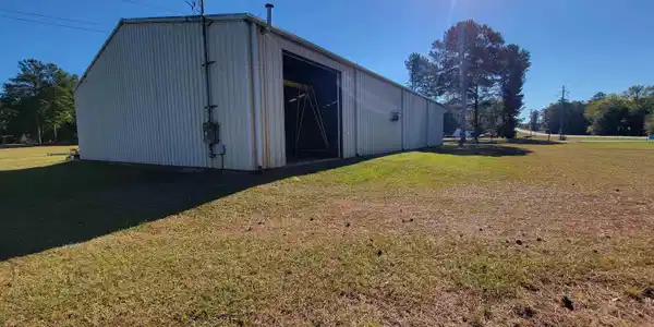 8100 Elberton Hwy