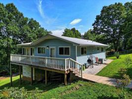 1057 Sky Hawk Mtn Road