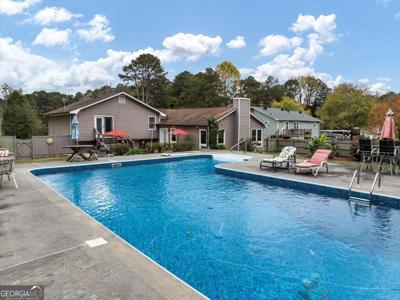 4864 Lakewood Drive