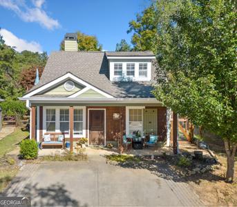 208 Lakeside Drive