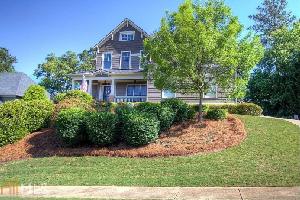 805 Golden Wood Trce