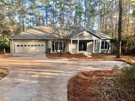 106 Holly Point Dr