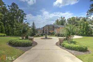 2929 Lake Park Dr