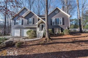 22 Boones Ridge Dr