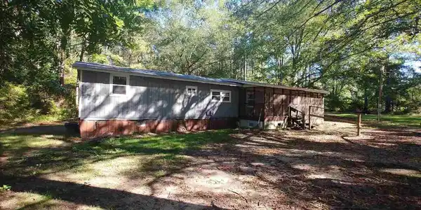 1213 Gills Point Road