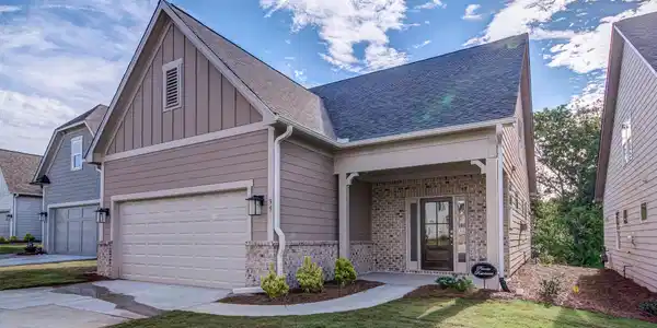 99 Grand Circle