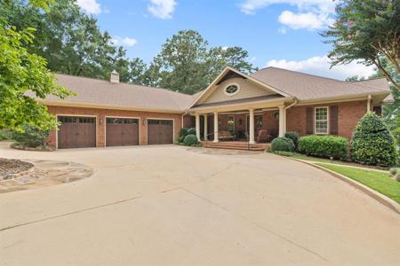 1490 Dogwood Drive