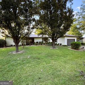 303 Auburn Street, Centre AL 35960