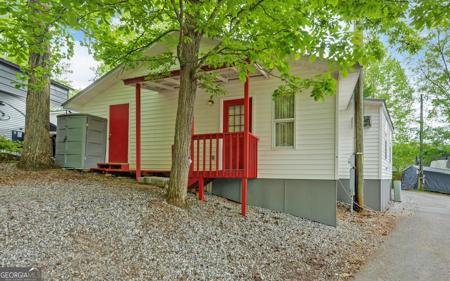 76 Periwinkle Lane, Cleveland GA 30528