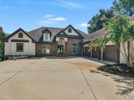 8620 Canal Drive