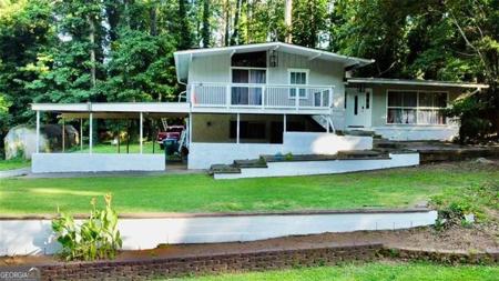 4882 Rock Haven Drive SW, Lilburn GA 30047
