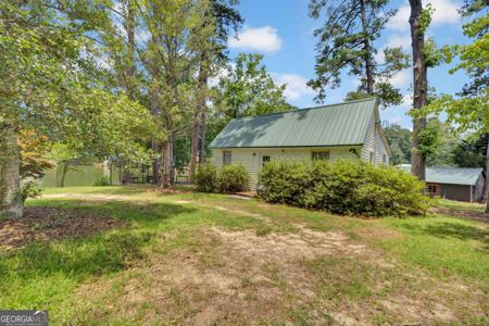 124 E Ward Road, Jackson GA 30233