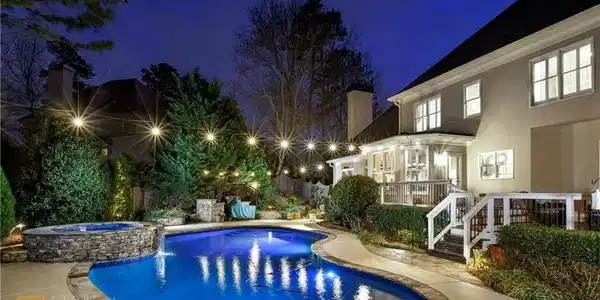 200 Newport Fairway