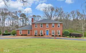 28 Lakeshore Dr