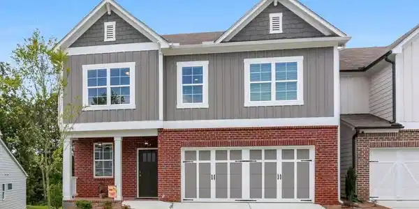 217 Lakeside Place