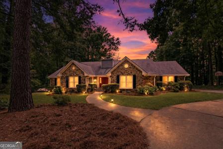 2164 Woodland Court, Jonesboro GA 30236