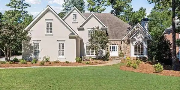 460 Newport Heights