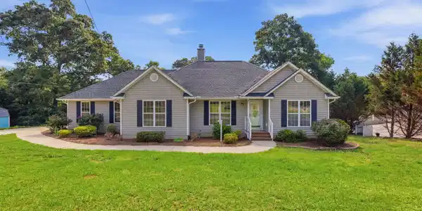 171 Winding Way, Hartwell GA 30643