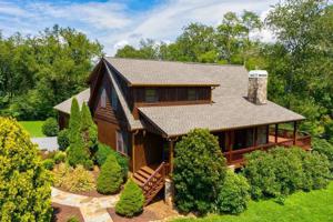 557 River Walk