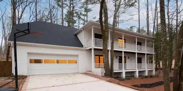 100 Clipper Bay Dr